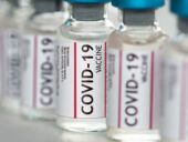 В Евросоюзе утилизировали сотни миллионов доз вакцины от коронавируса на 4 миллиарда евро - Politico