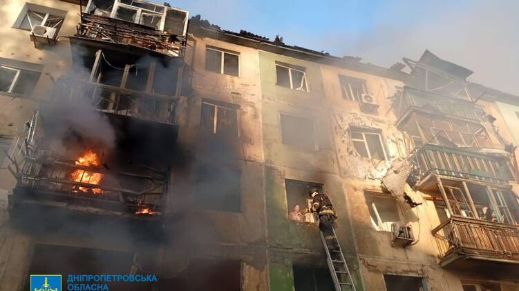 Будинок у Павлограді після удару 