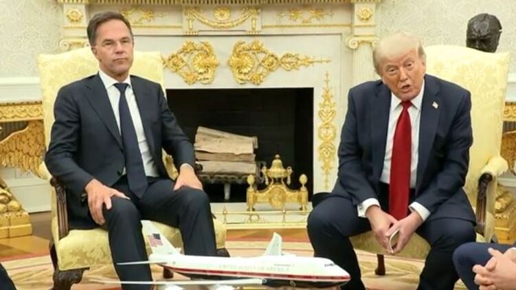 Генсек НАТО Рютте та Трамп під час прес-конференції з Росії у Білому домі. Кадр із відео