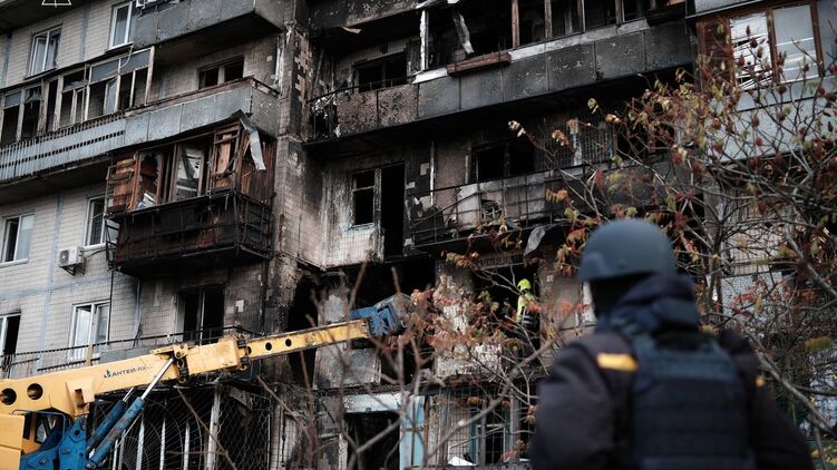 Дом на Троещине в Киеве, где из-за падения дрона погибли три человека