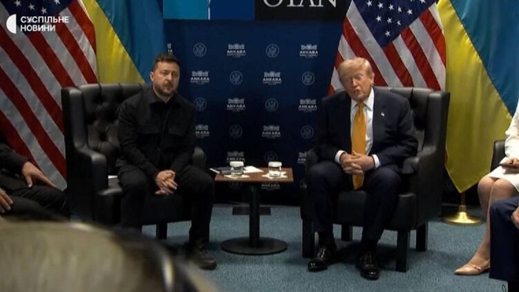 Трамп и Зеленский на полях саммита НАТО. Скриншот