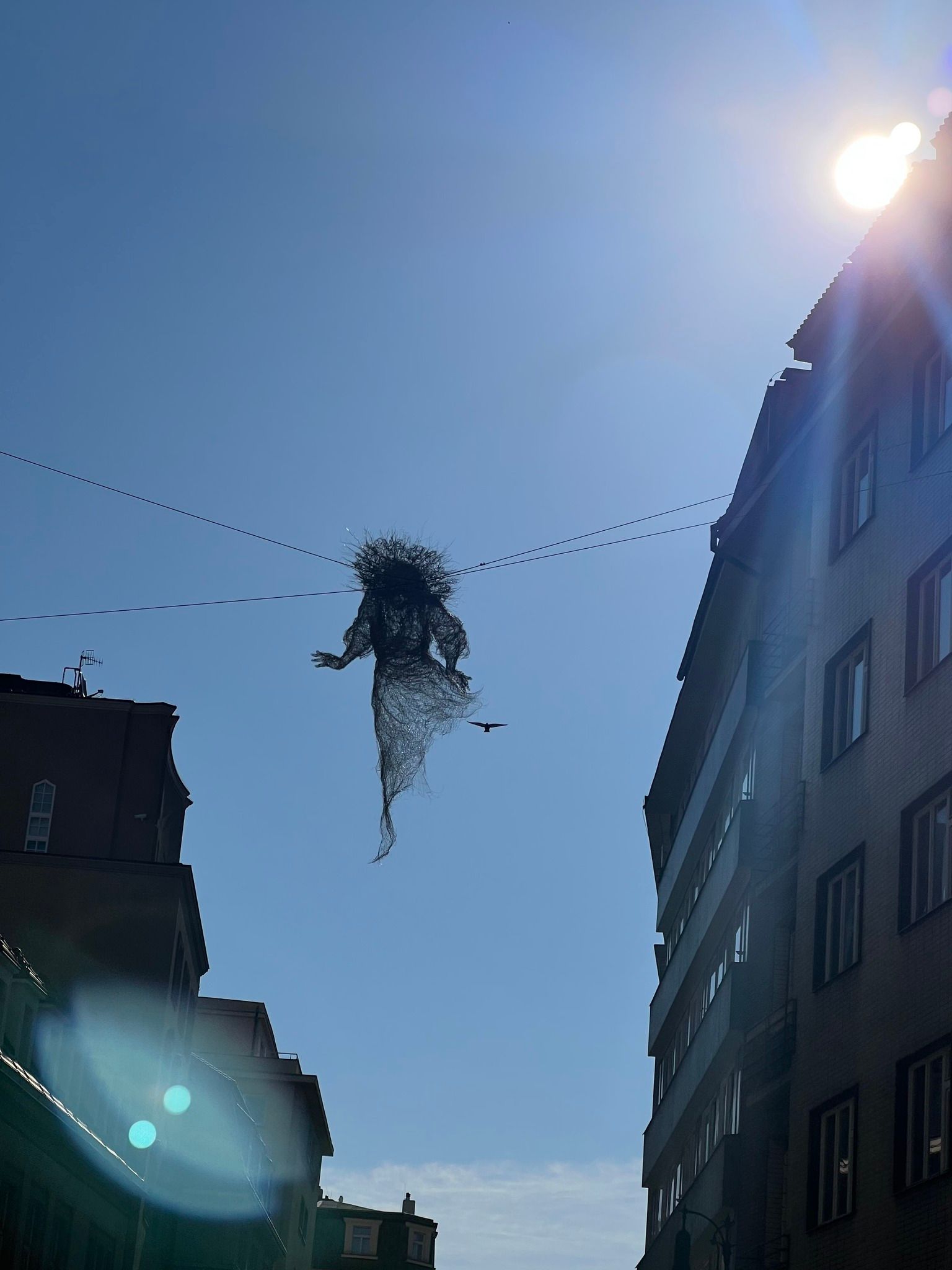 В центре Праги установили скульптуру, посвященную украинским матерям