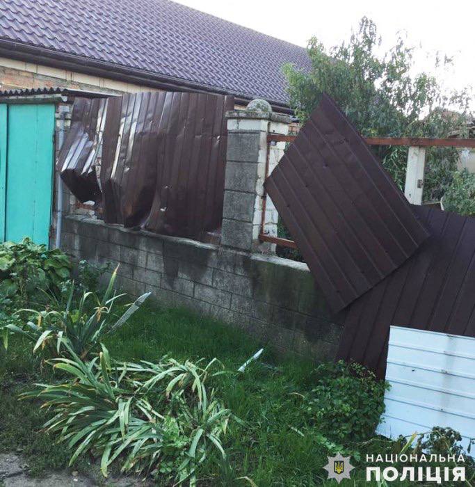 Полиция Николаевской области опубликовала фото с последствиями ночных обстрелов Николаева и Очакова и уведомила о разрушениях и пострадавших