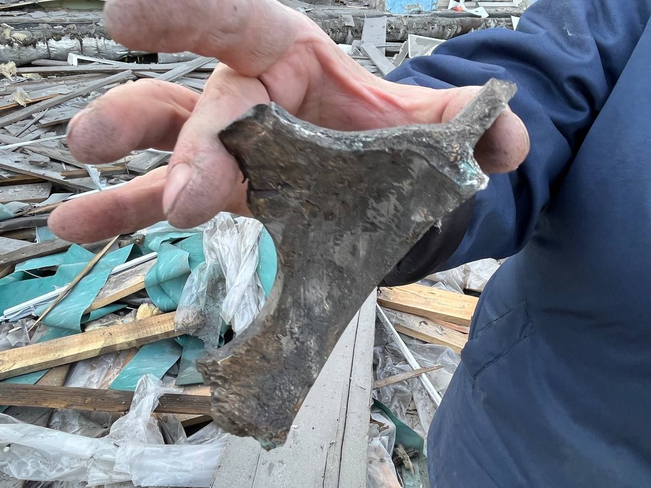 Последствия обстрела химзавода "Стирол"