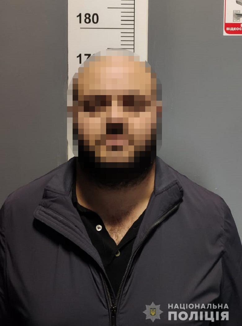 34-летний житель Киева, подозреваемый в стрельбе из травмата на Газопроводной