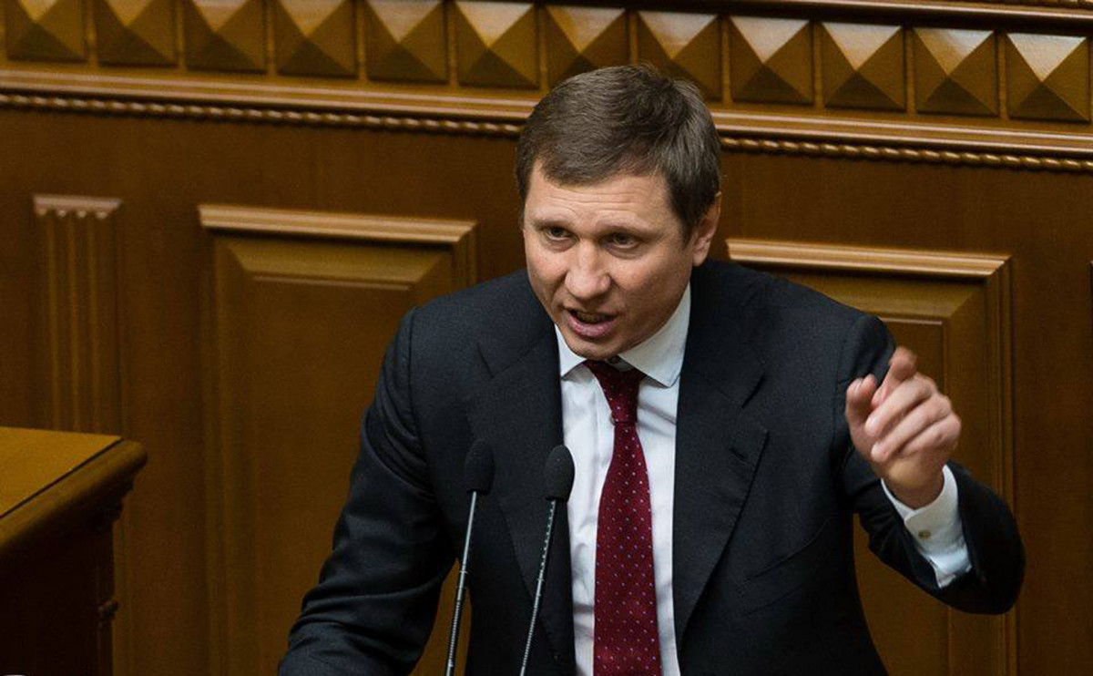 "В этом нет логики". Журналистов запрещённых телеканалов могут лишить аккредитации в Раду. Фото: Facebook