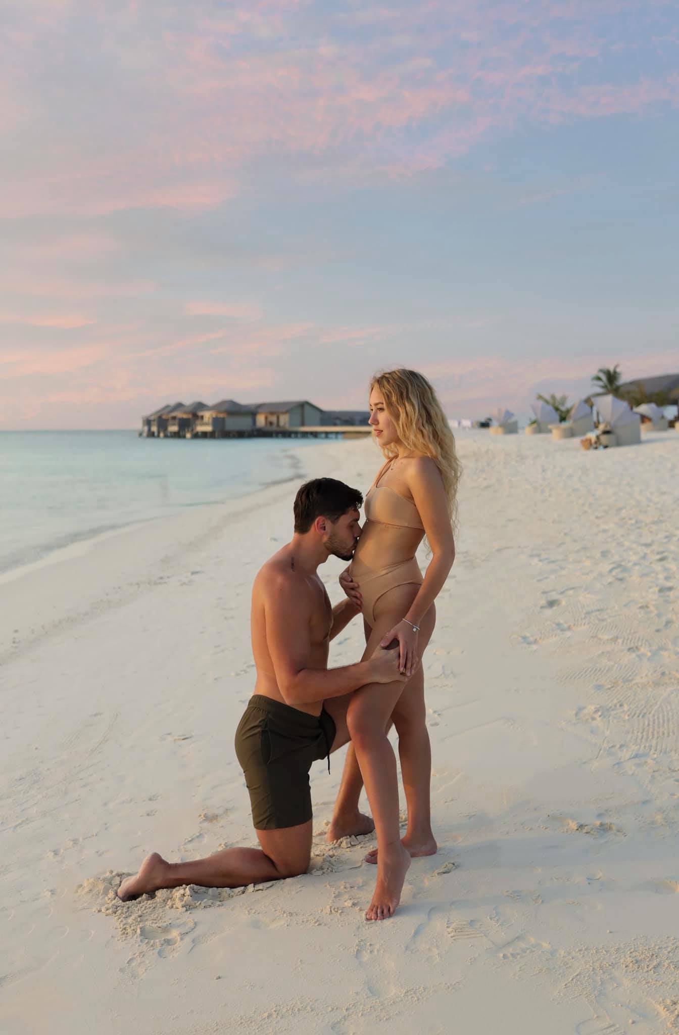 Никита Добрынин с женой Дашей Квитковой. Фото: instagram.com/kvittkova