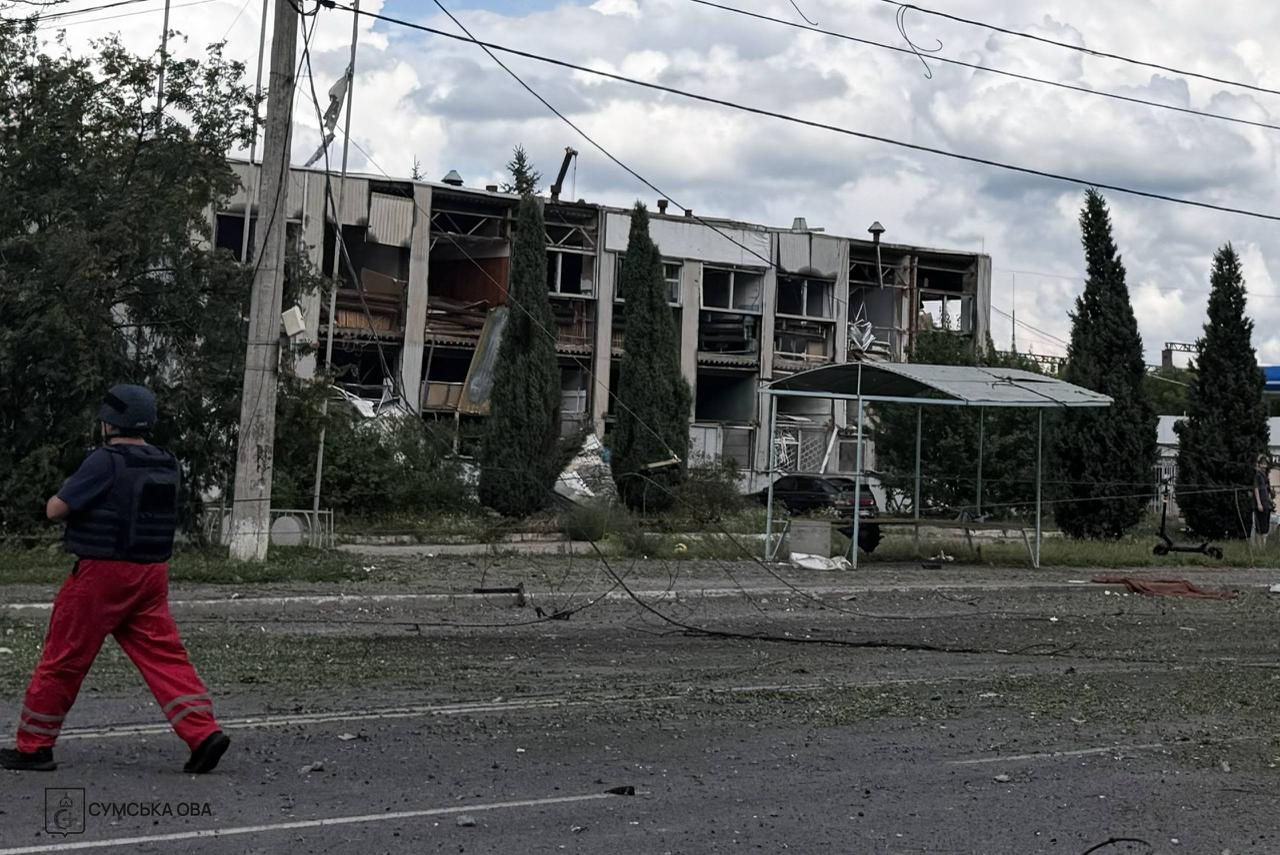 Фото последствий удара РФ по Сумам. Источник &ndash; ОВА
