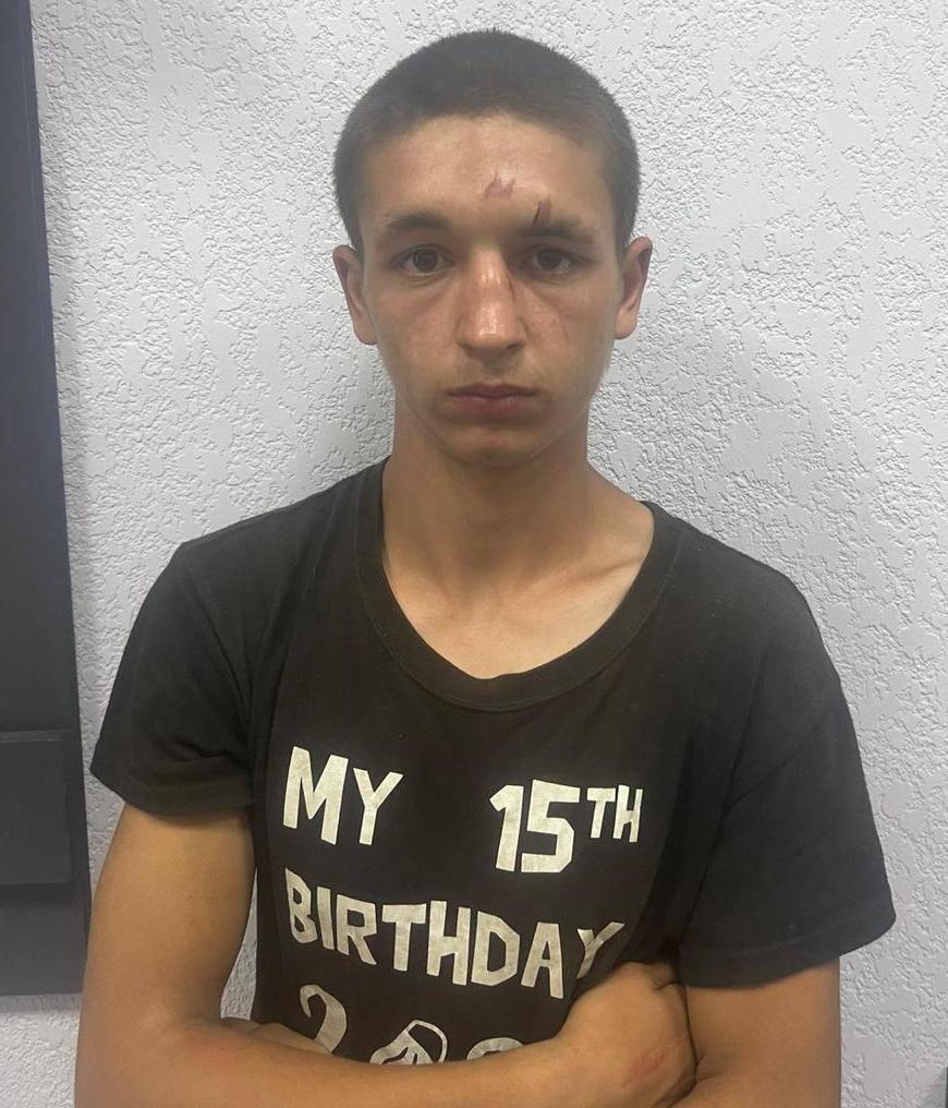 Фото осуждённого за ограбление и изнасилование подростка (3)