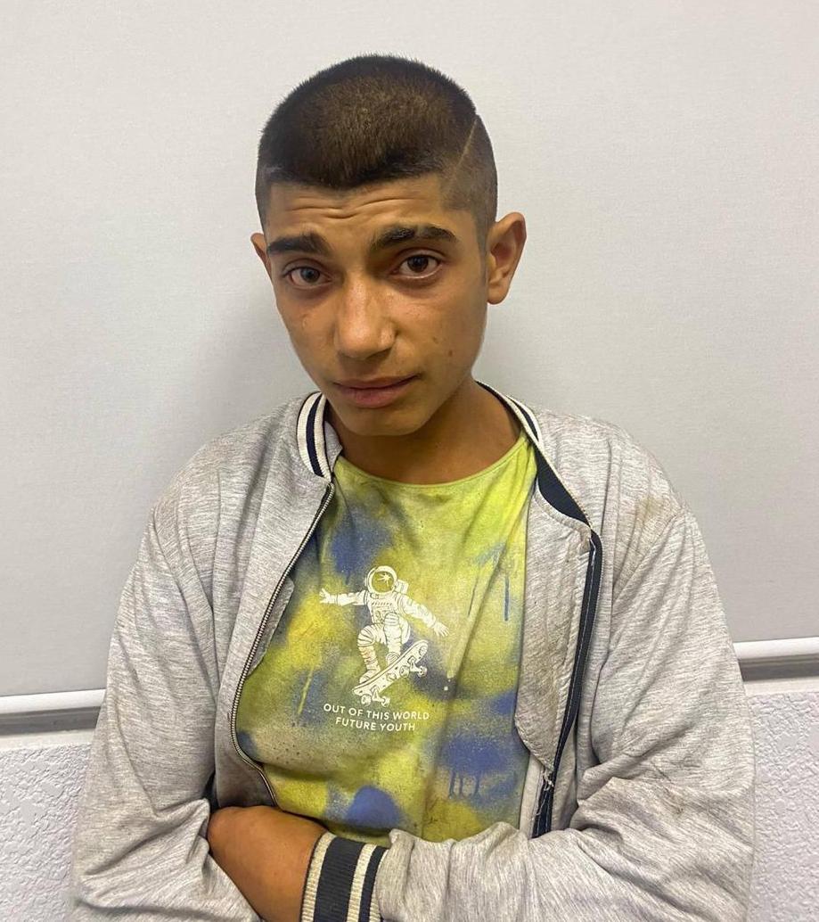 Фото осуждённого за ограбление и изнасилование подростка